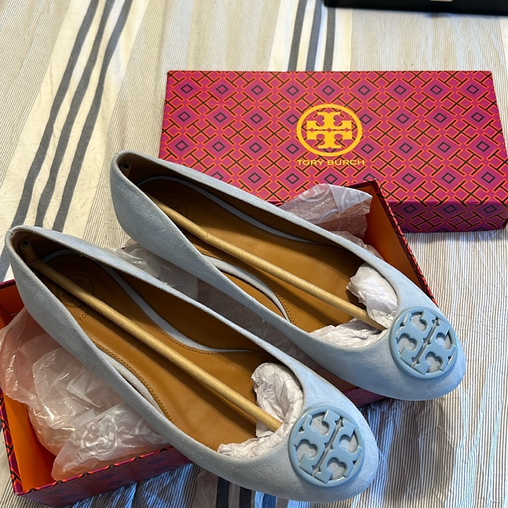 Tory Burch Chelsea ballet flat kids suede size 9 color icicle/rolled brass 400